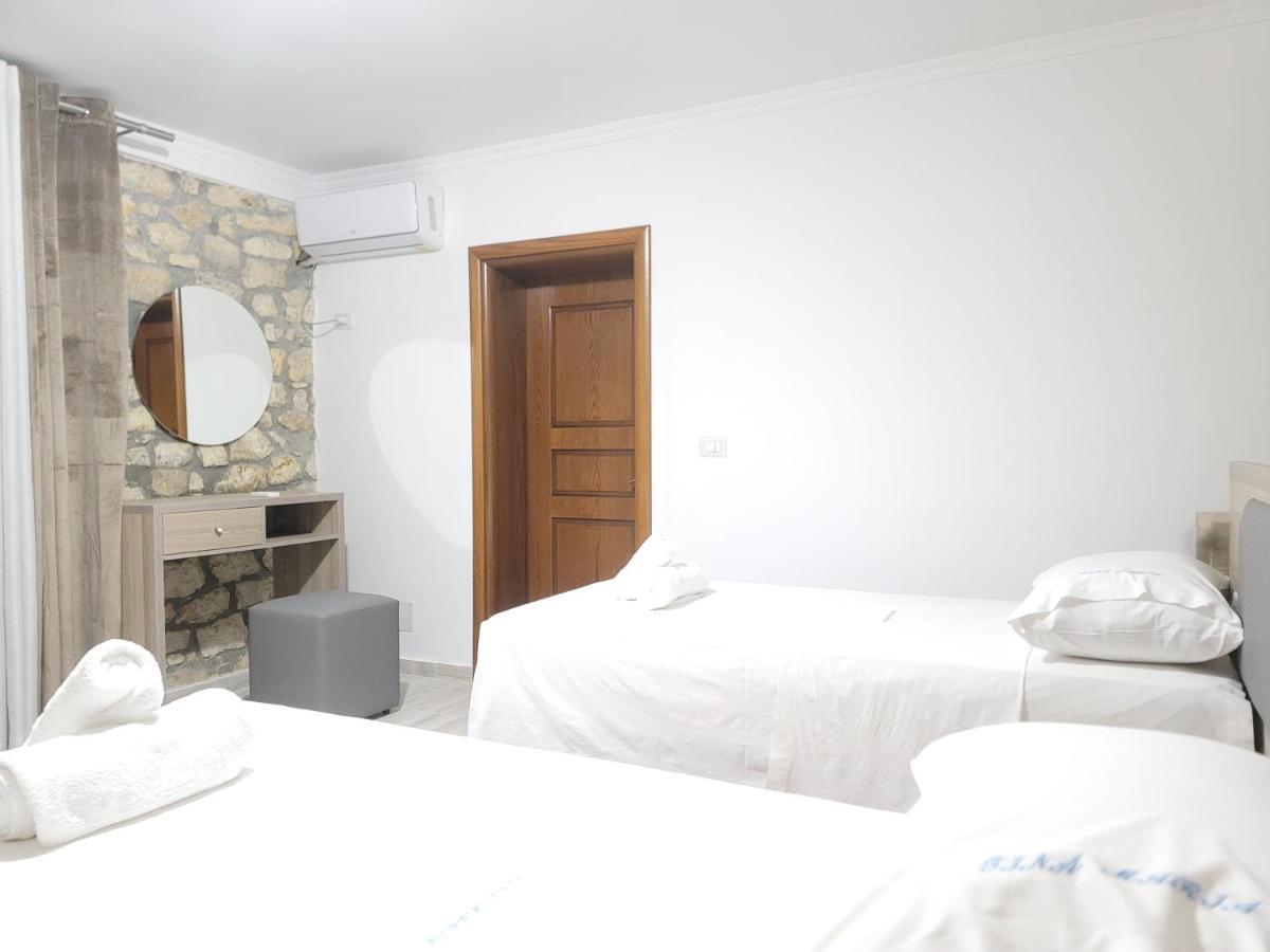 G&K Garden Hotel Berat Kültér fotó