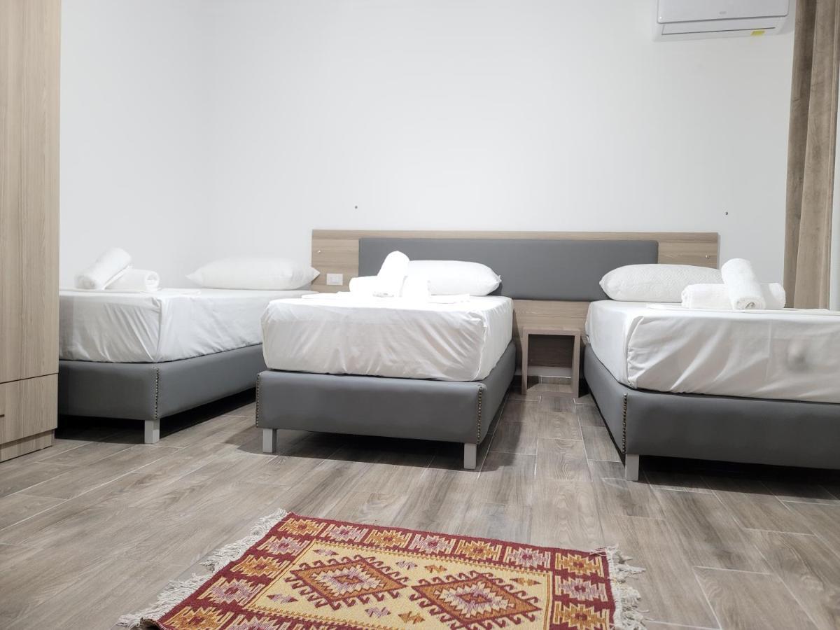 G&K Garden Hotel Berat Kültér fotó