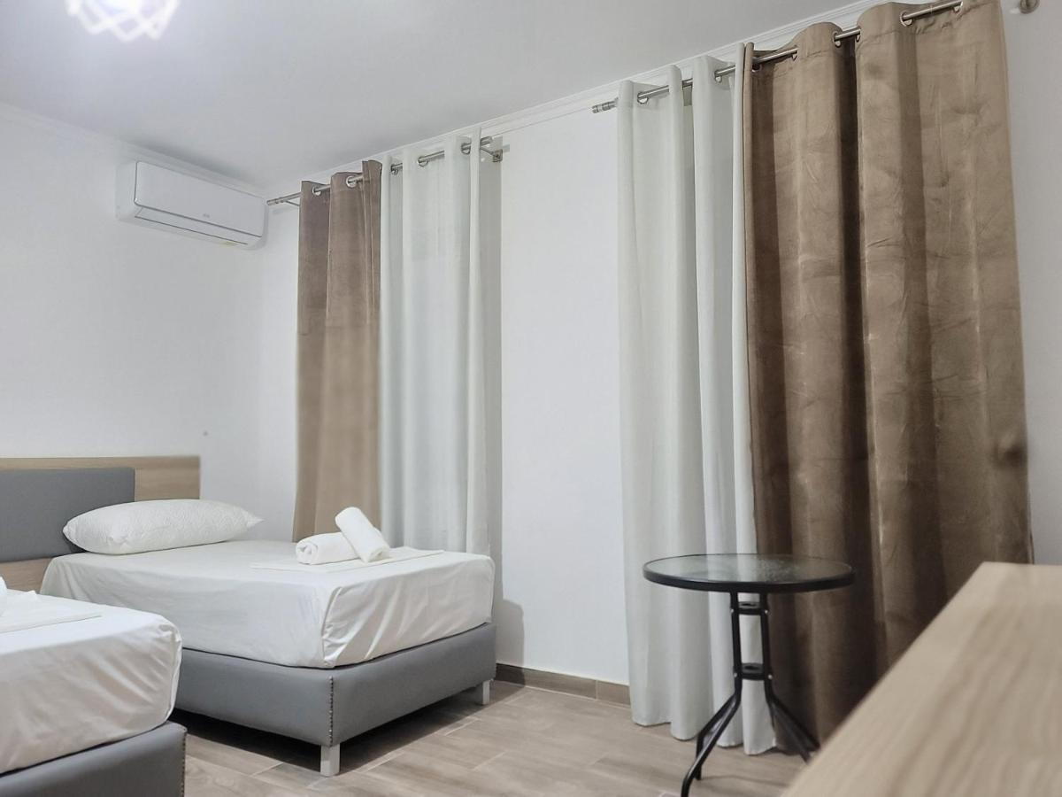 G&K Garden Hotel Berat Kültér fotó