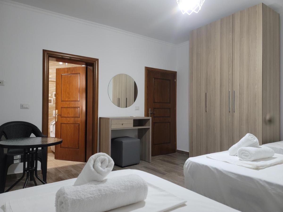 G&K Garden Hotel Berat Kültér fotó