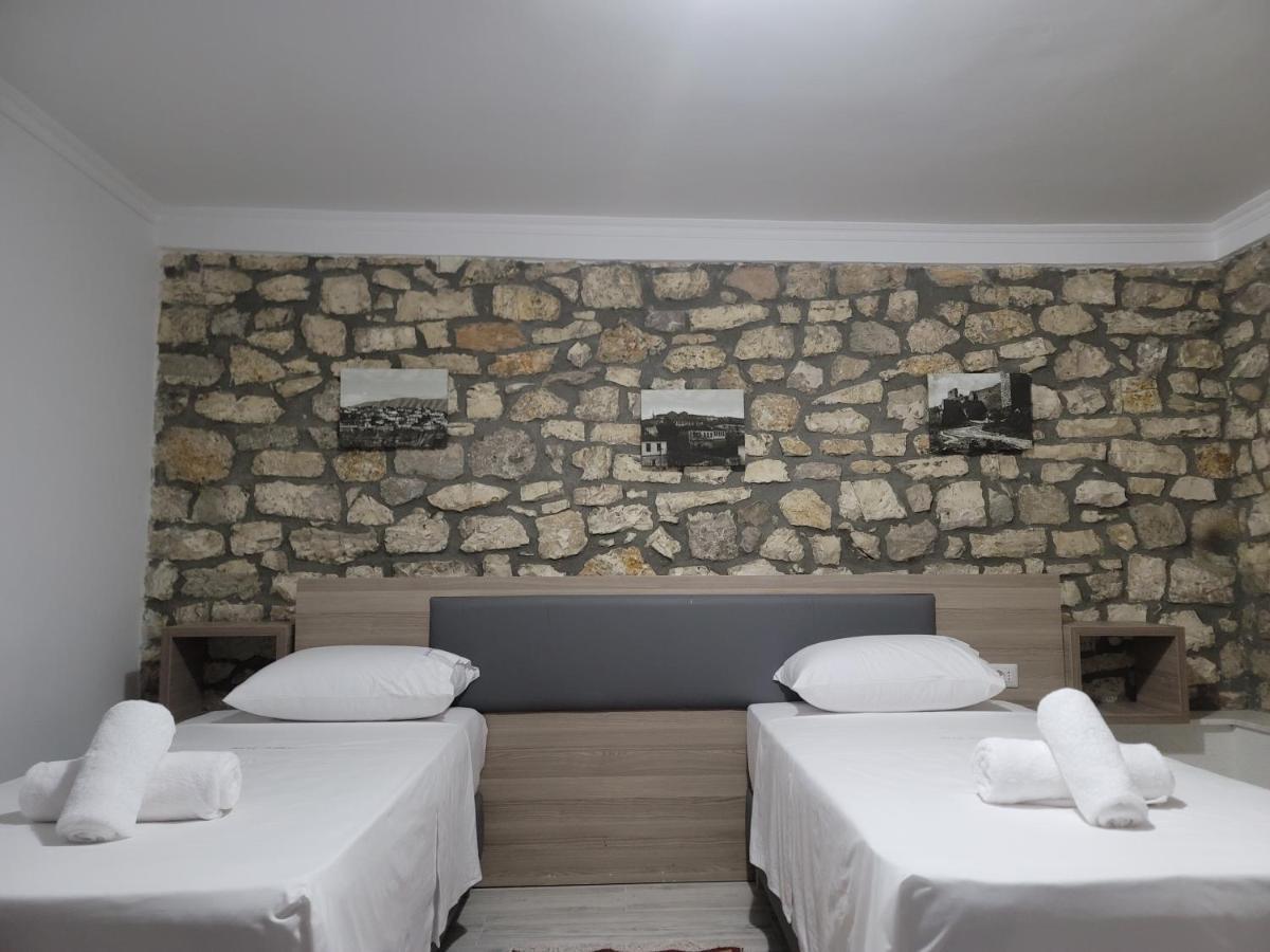 G&K Garden Hotel Berat Kültér fotó