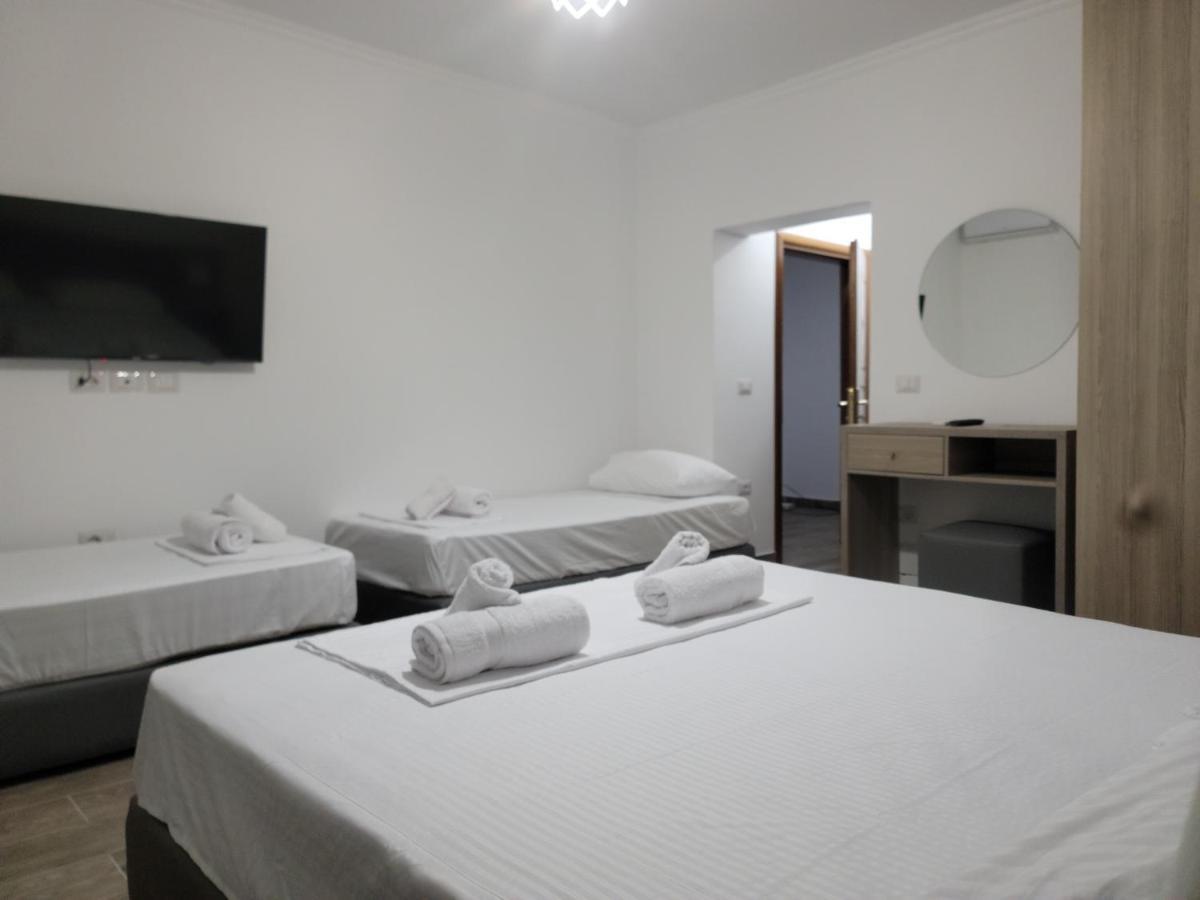 G&K Garden Hotel Berat Kültér fotó