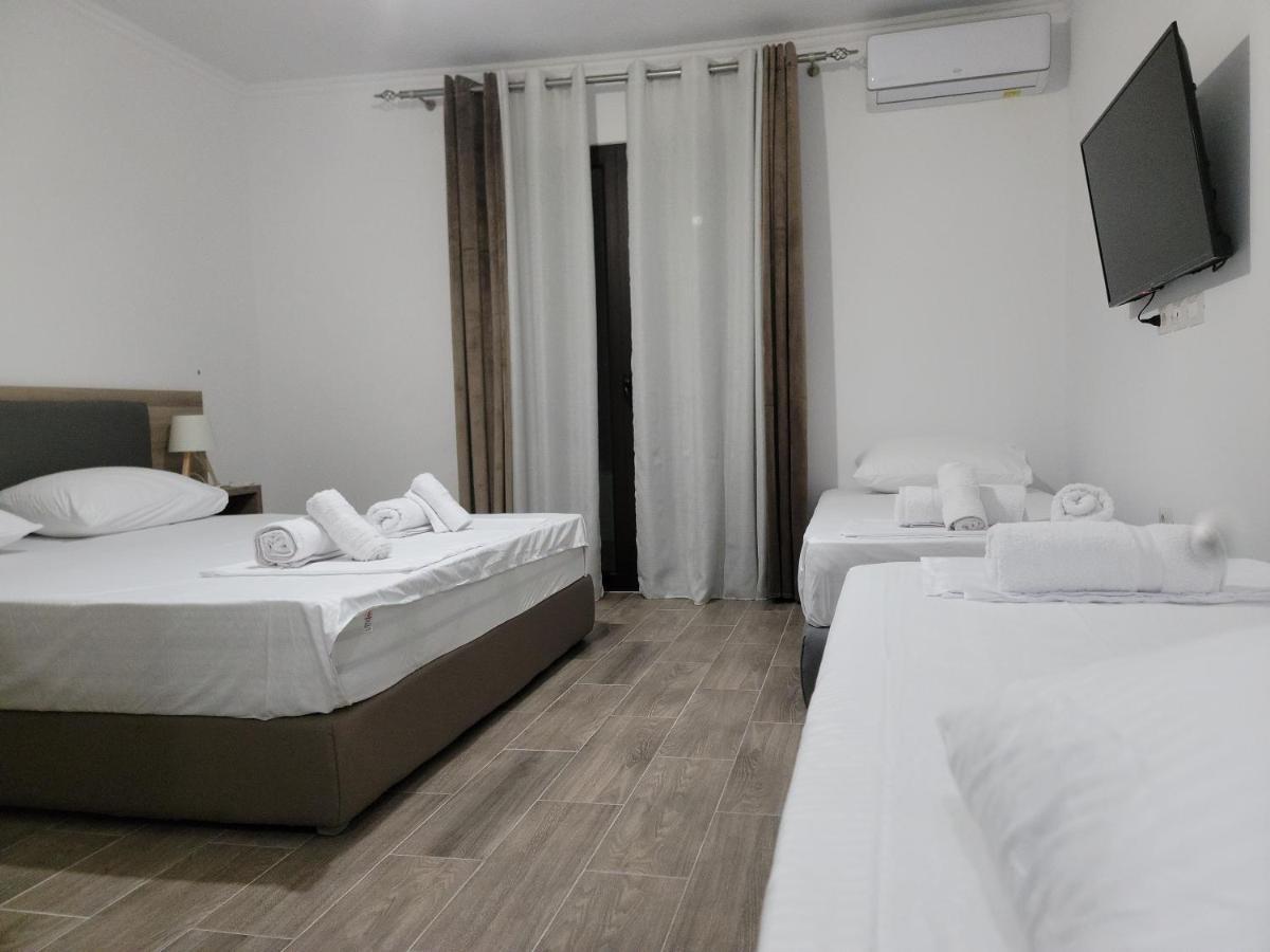 G&K Garden Hotel Berat Kültér fotó