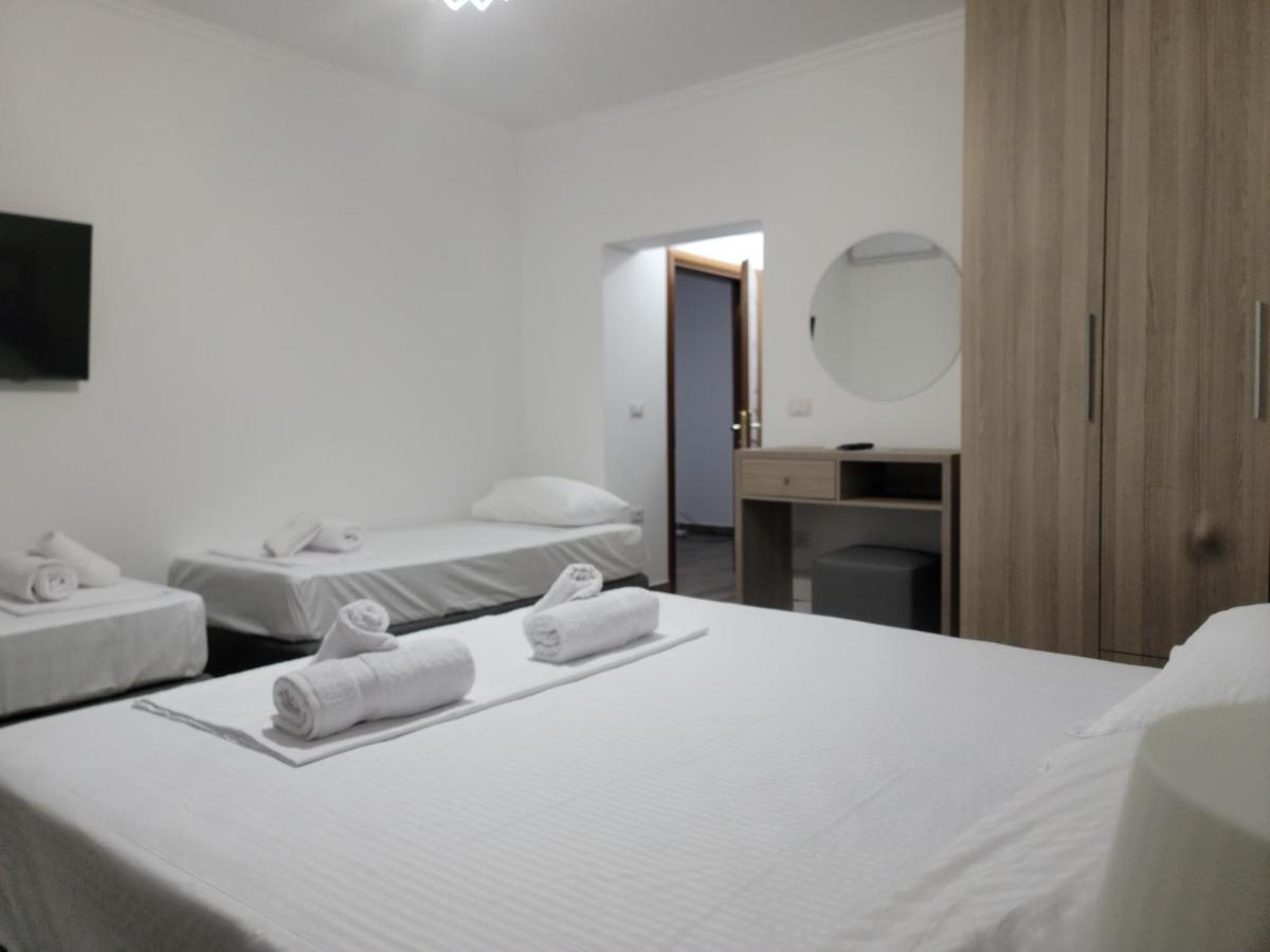 G&K Garden Hotel Berat Kültér fotó